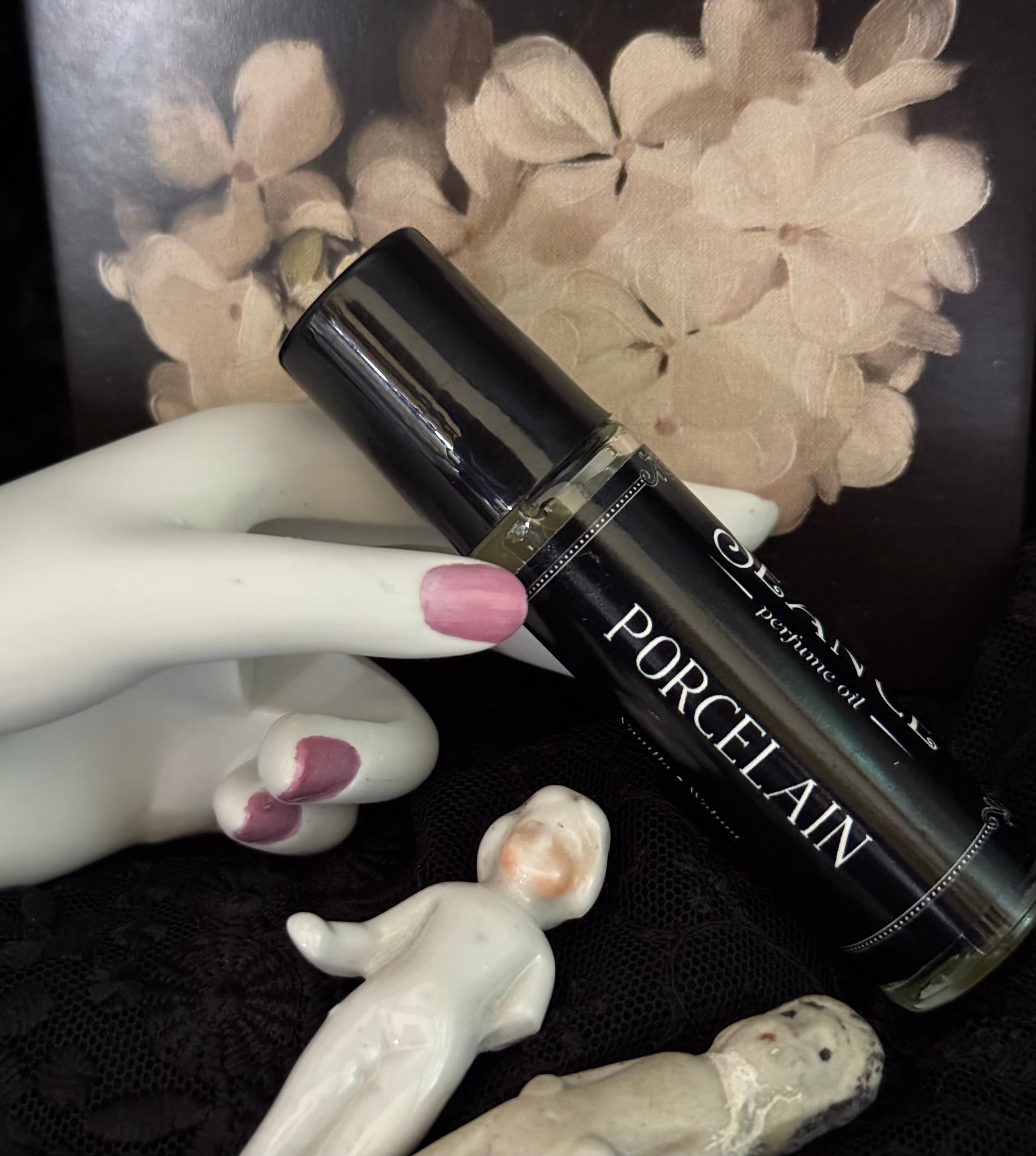 Porcelain (vanilla & walnut )