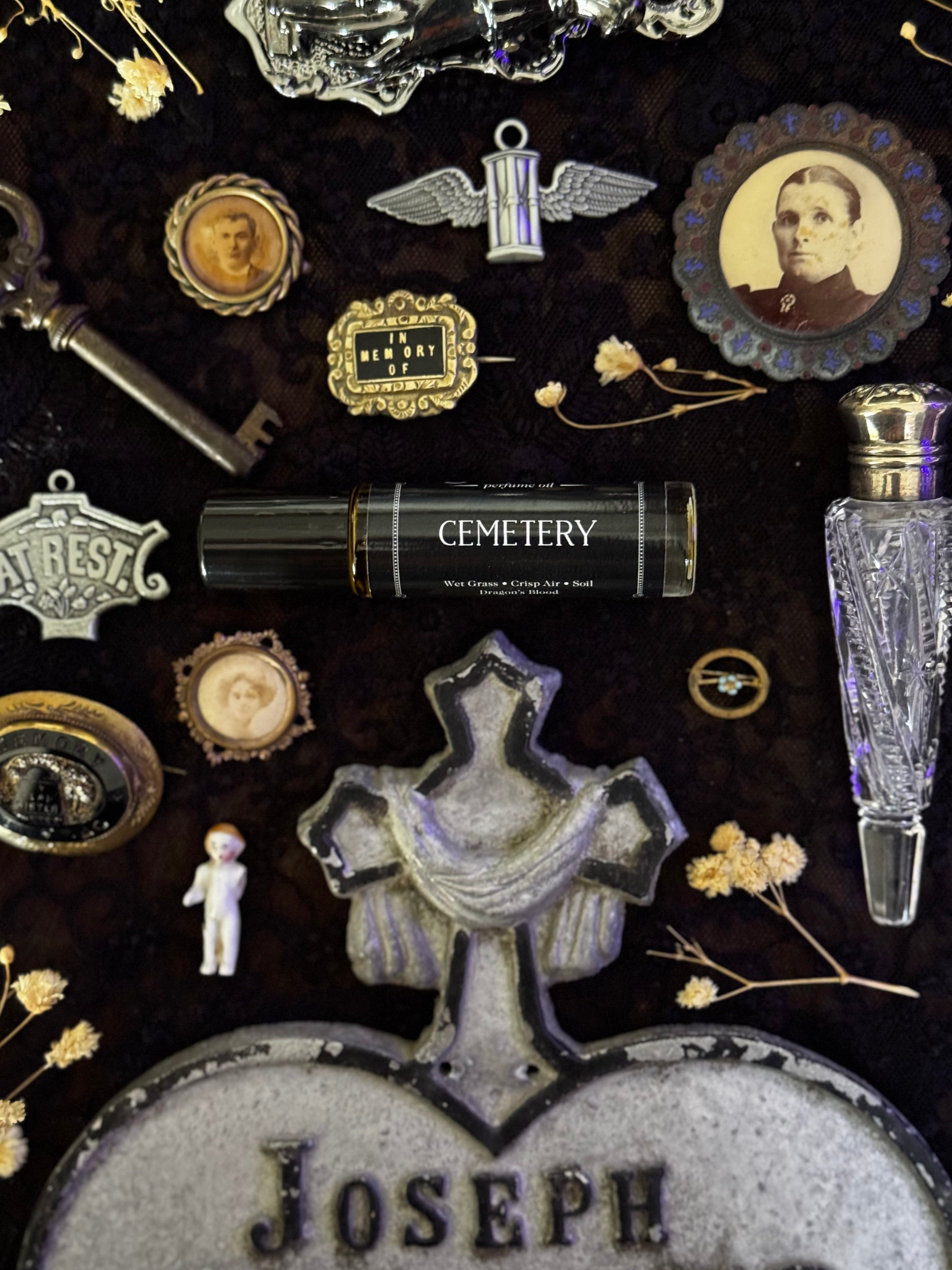 Cemetery (dragon’s blood incense, earth)