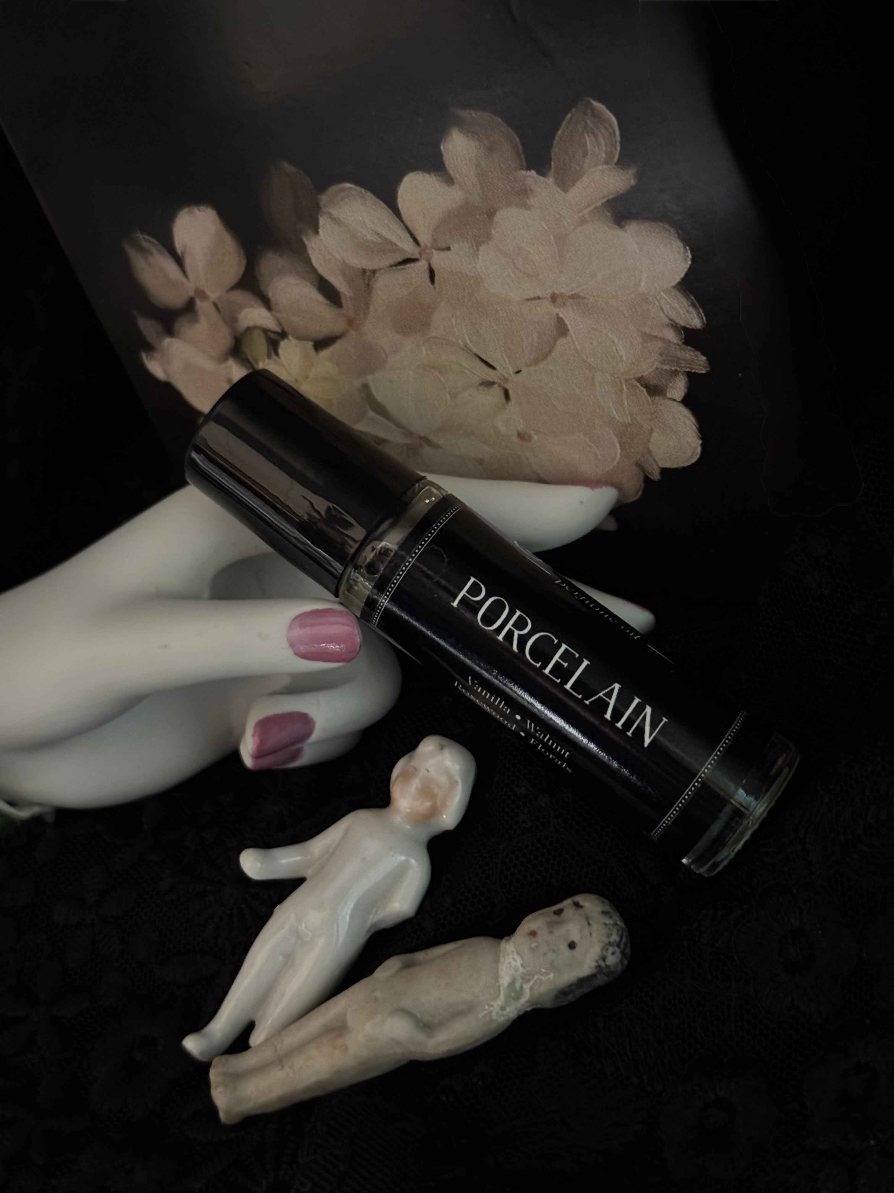 Porcelain (vanilla & walnut )