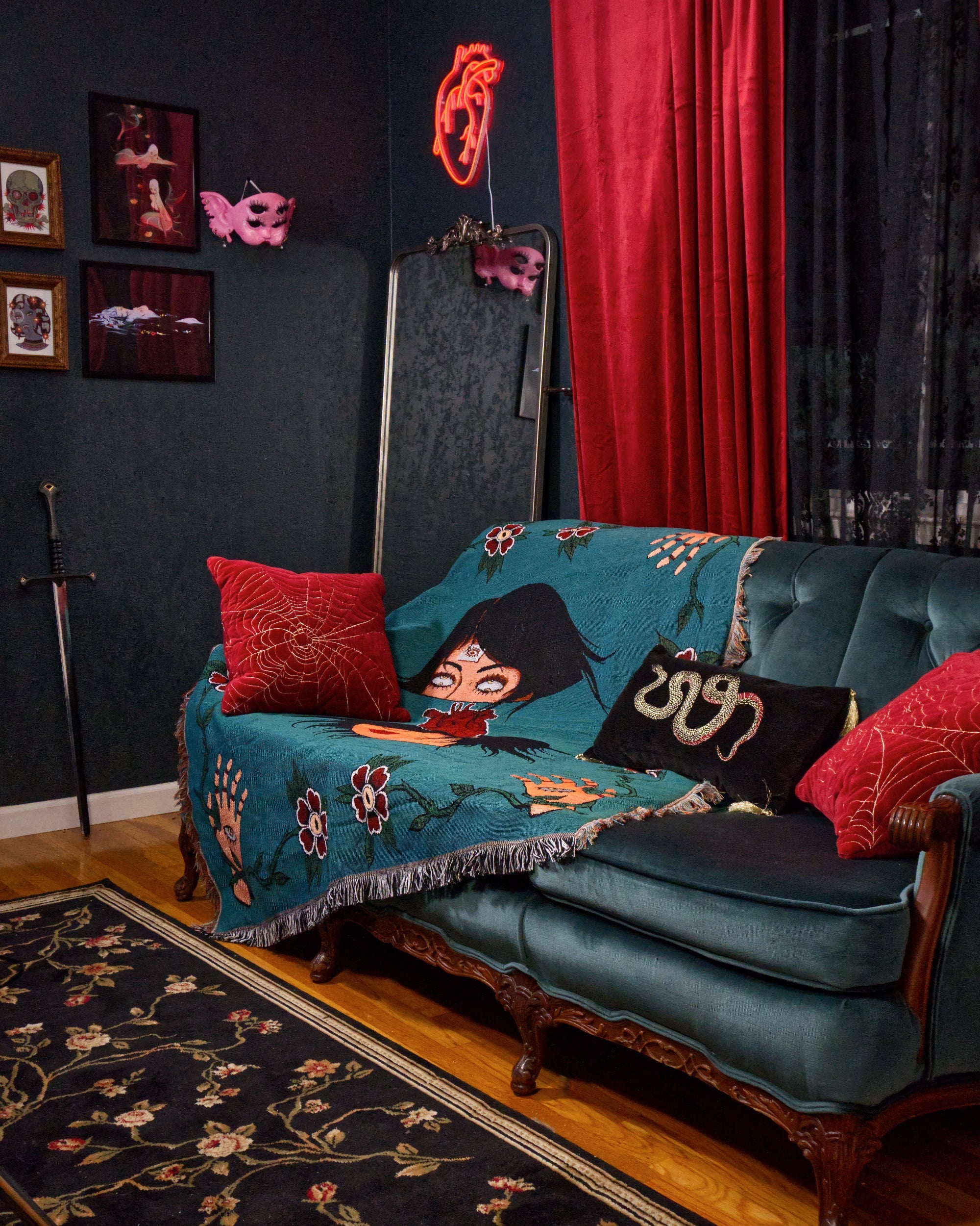 Detachment - Anatomical Heart Woven Blanket