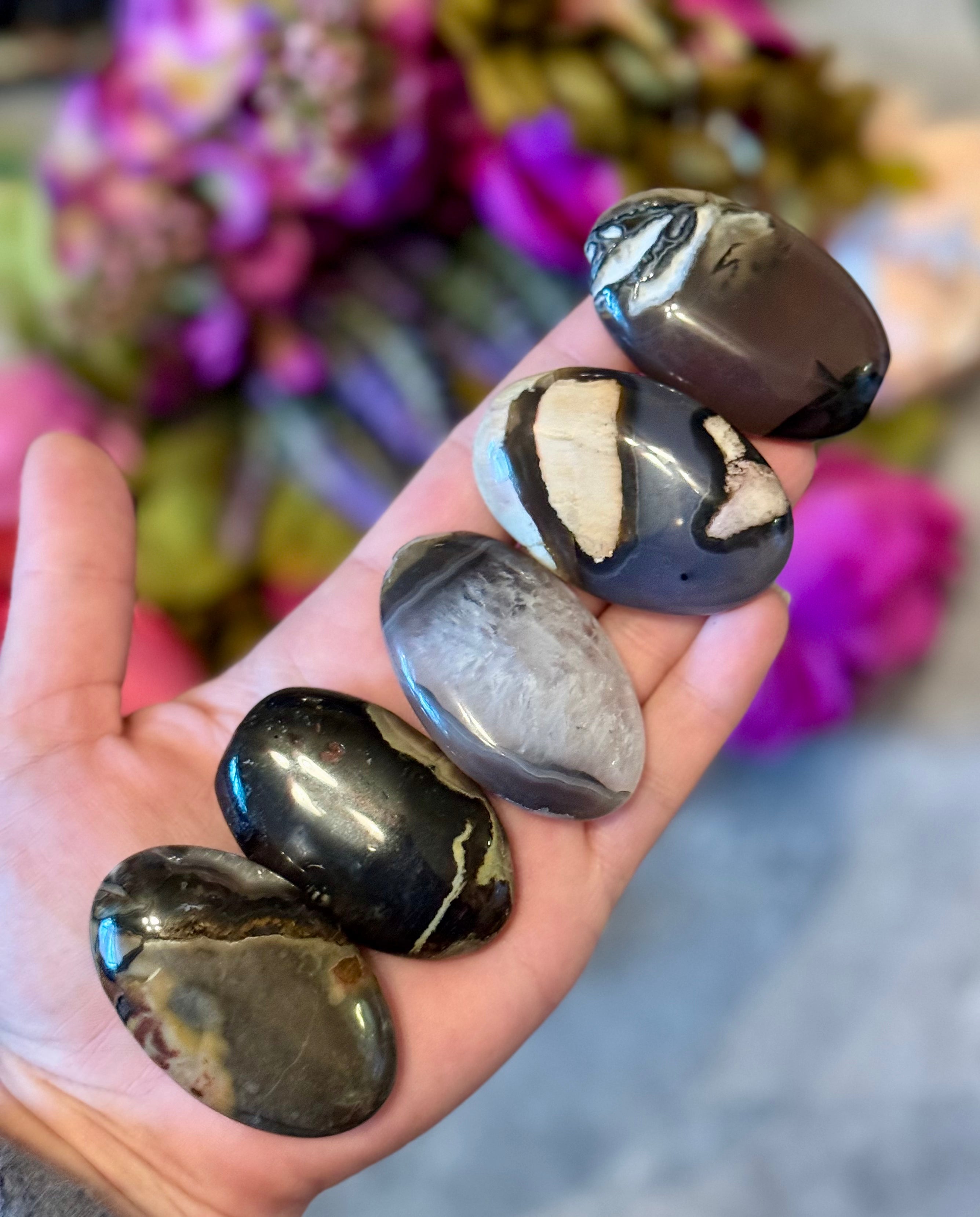 Volcano Agate Palmstones, Green Fluorescent Minerals, UV Crystals