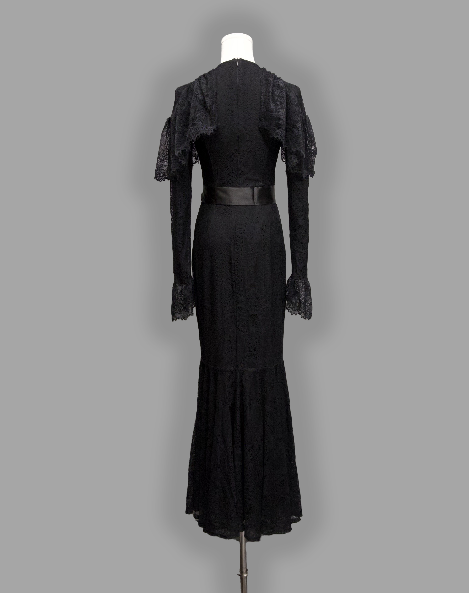 Borden - Lace Mermaid Maxi Dress