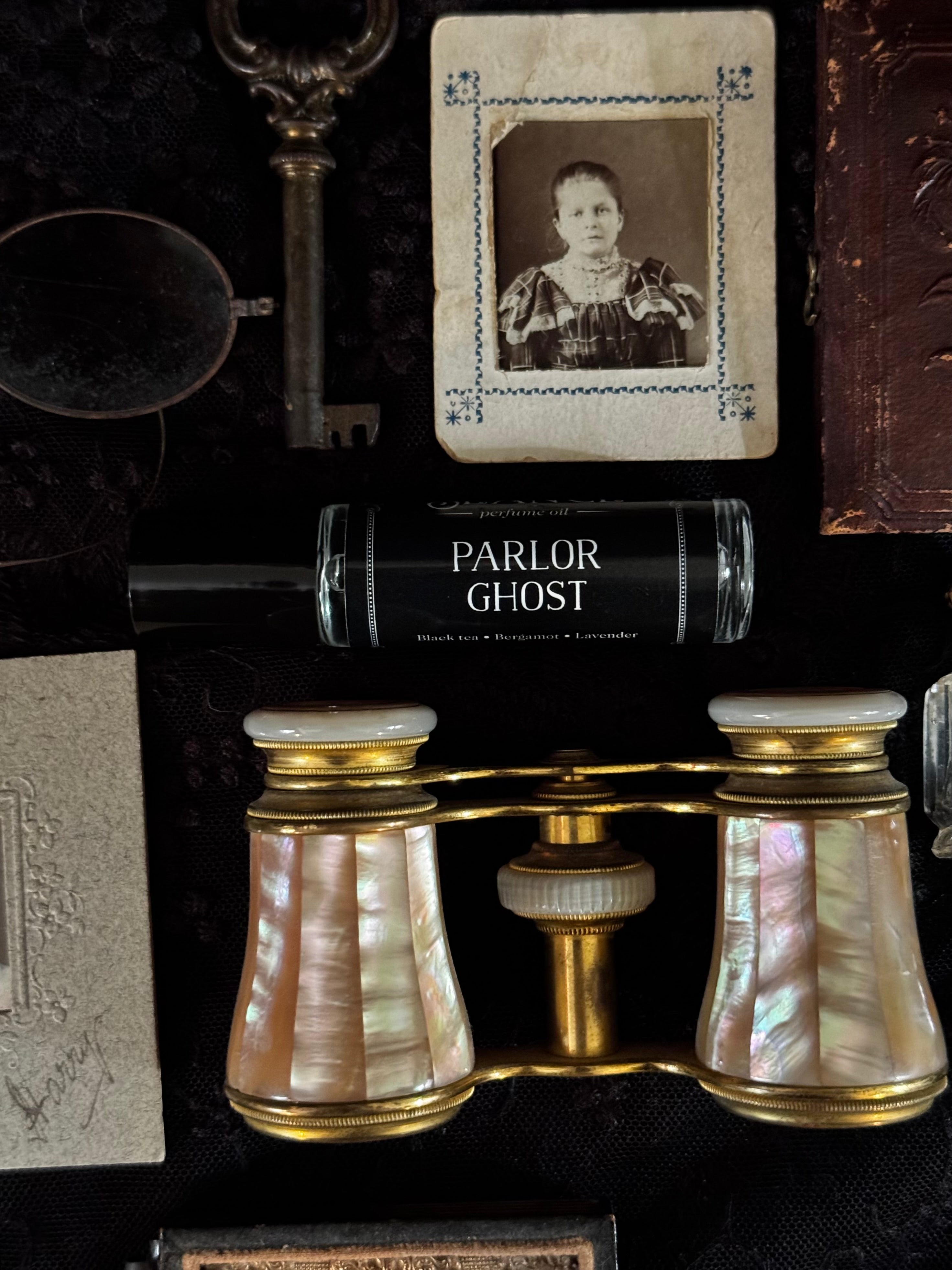 Parlor Ghost (bergamot, black tea, lavender)