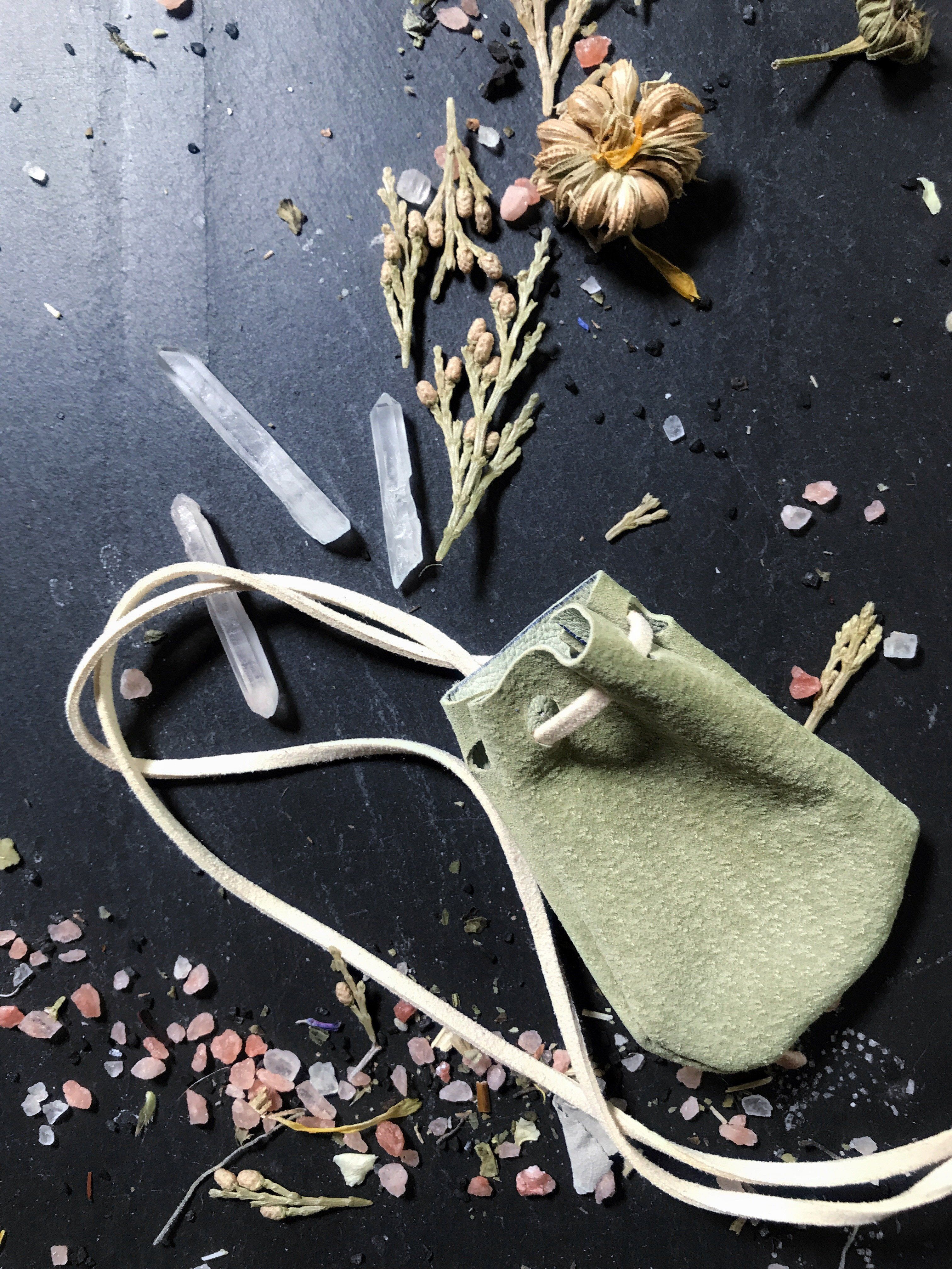 Handmade, Leather Crystal / Medicine Pouches / Gris Gris / Mojo Pouch - Keven Craft Rituals