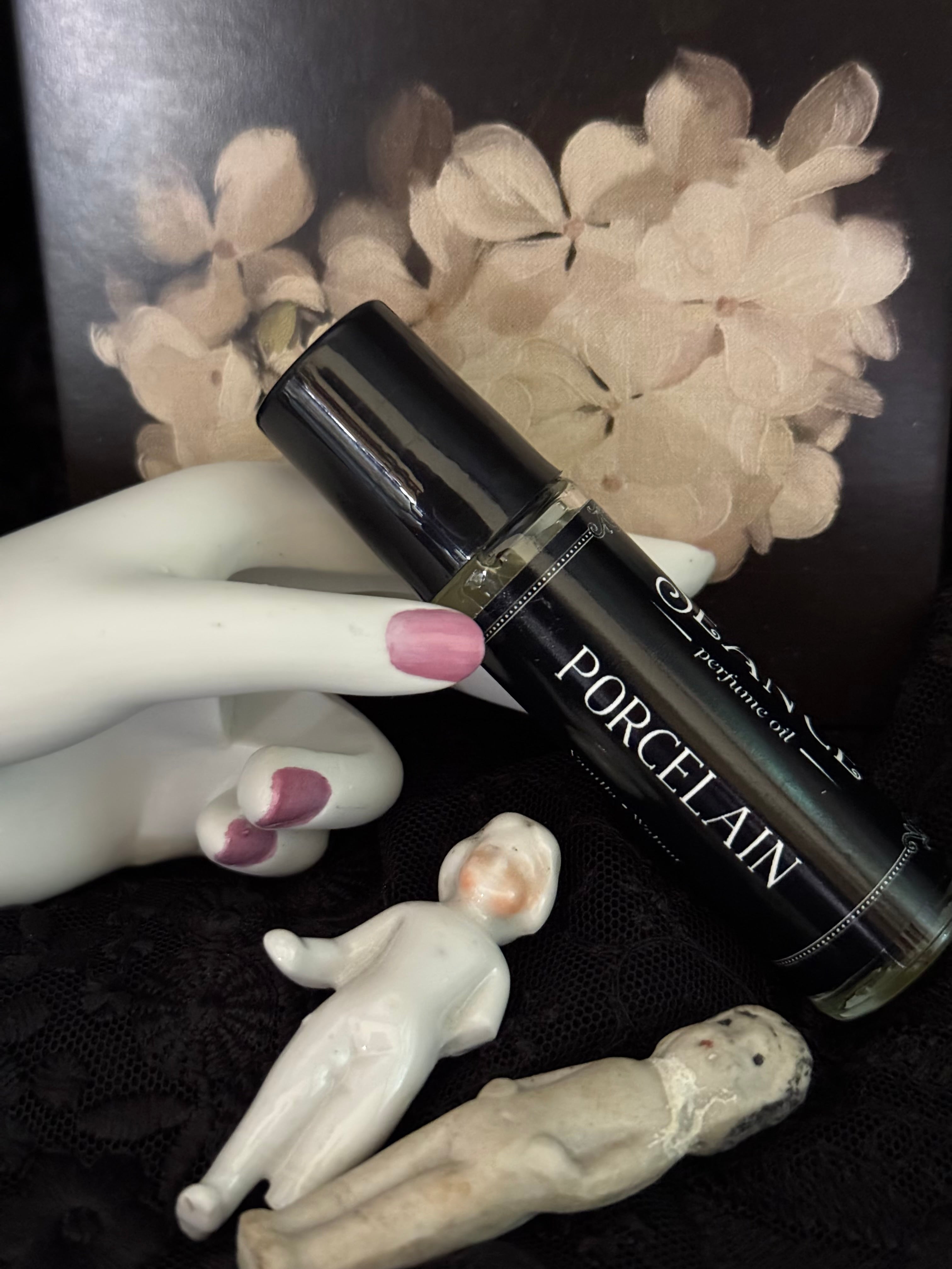 Porcelain (vanilla & walnut )