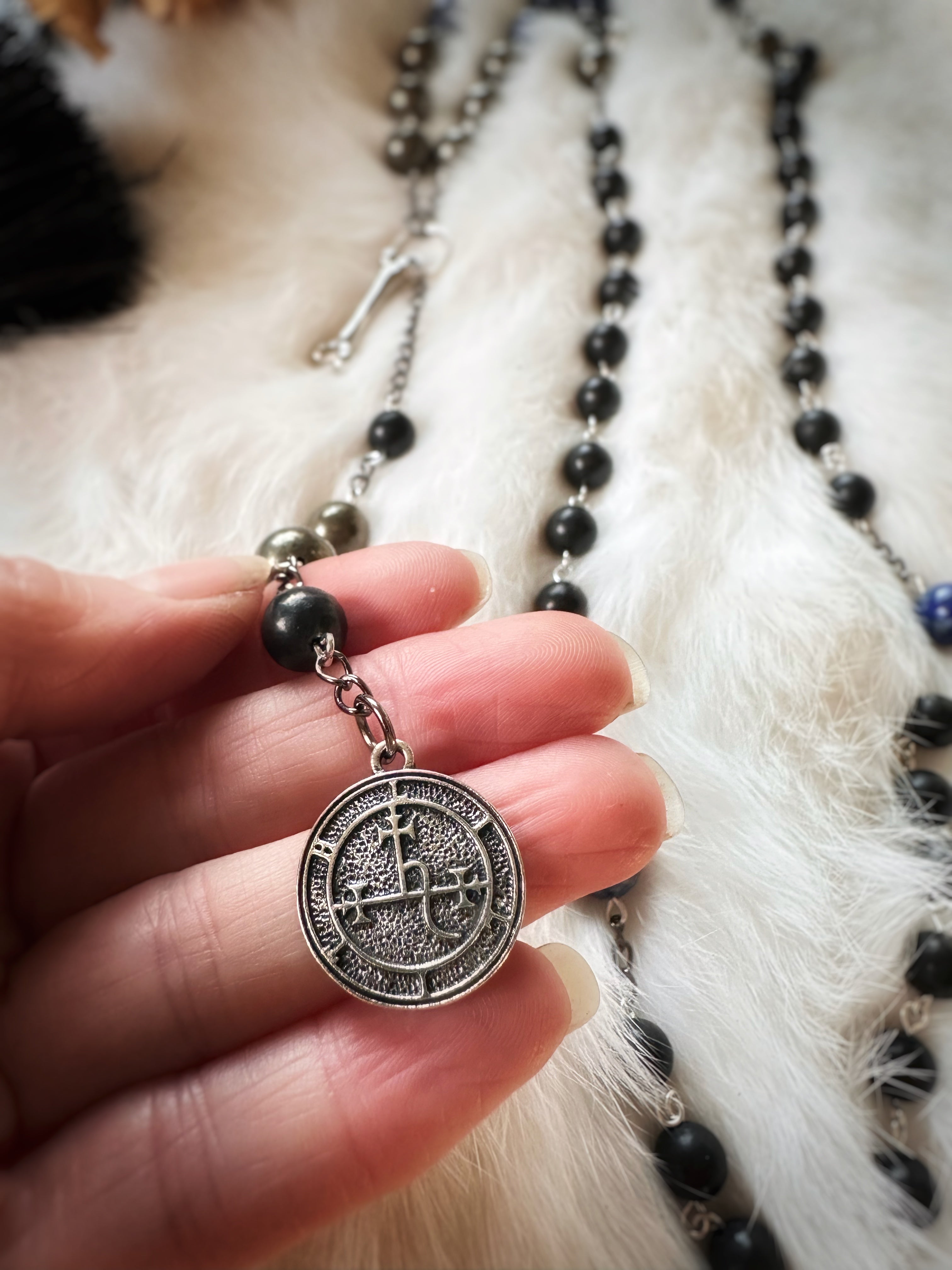 Lilith’s Sigil : Talisman Witch’s Rosary