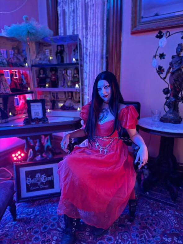 Haunted Doll Tarot Reading w/ Ophelia Darkly - Gothic Tea Party Oct 18th