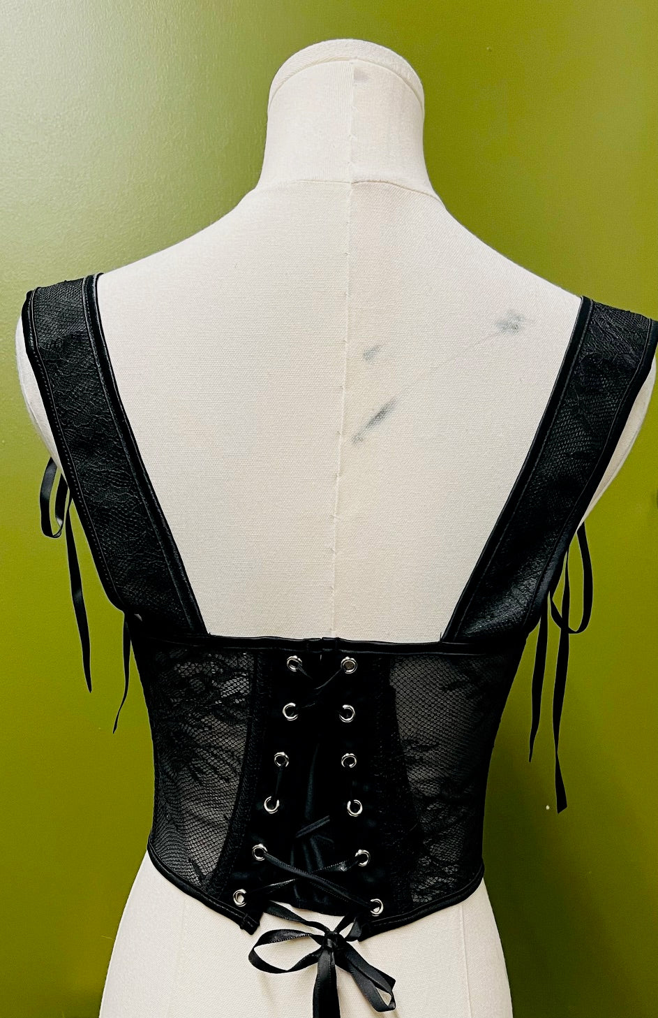 The Lydia Corset - FLORAL LACE Waist Cinching Corset - READY TO SHIP