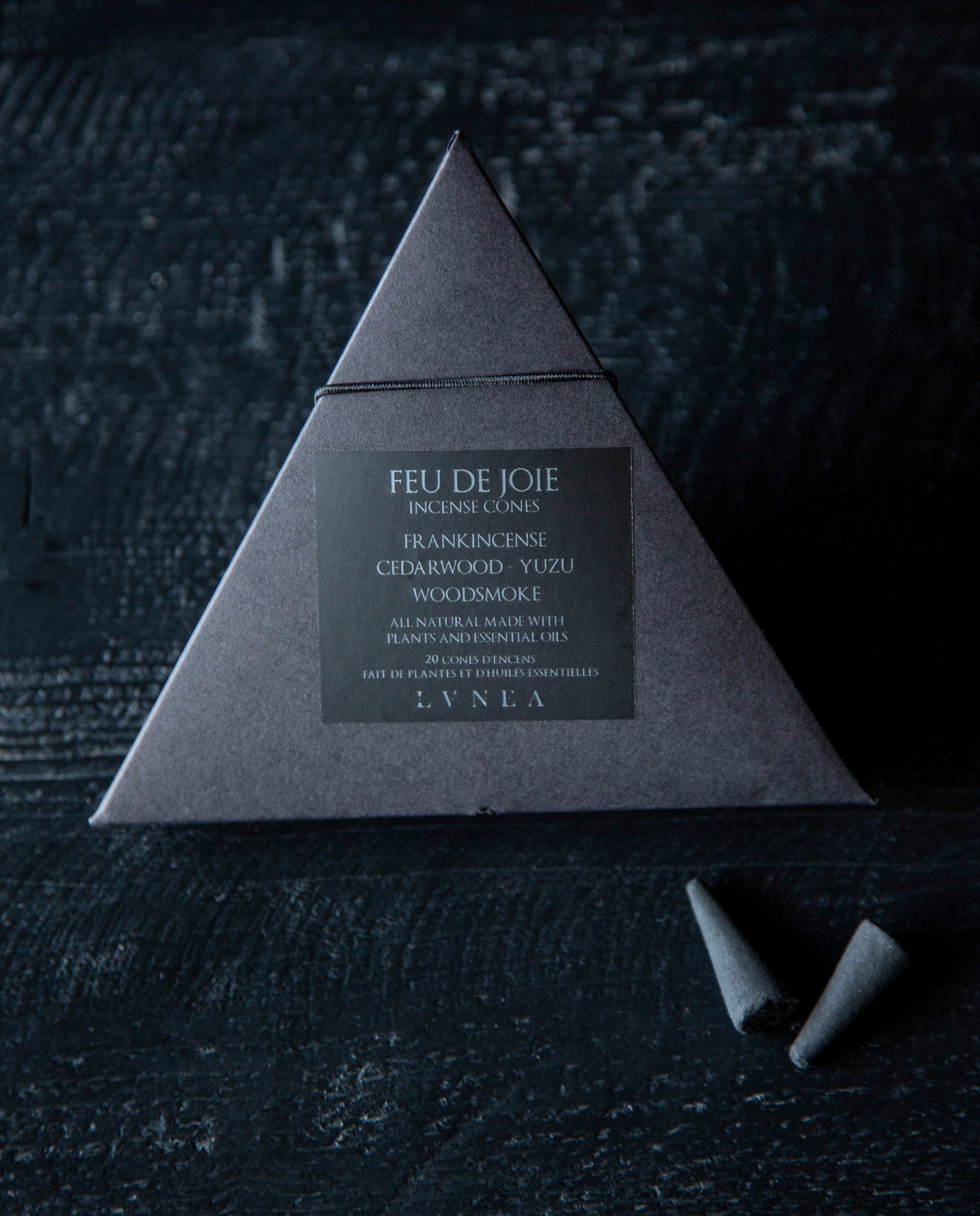 FEU DE JOIE | Incense Cones - frankincense, cedarwood, yuzu