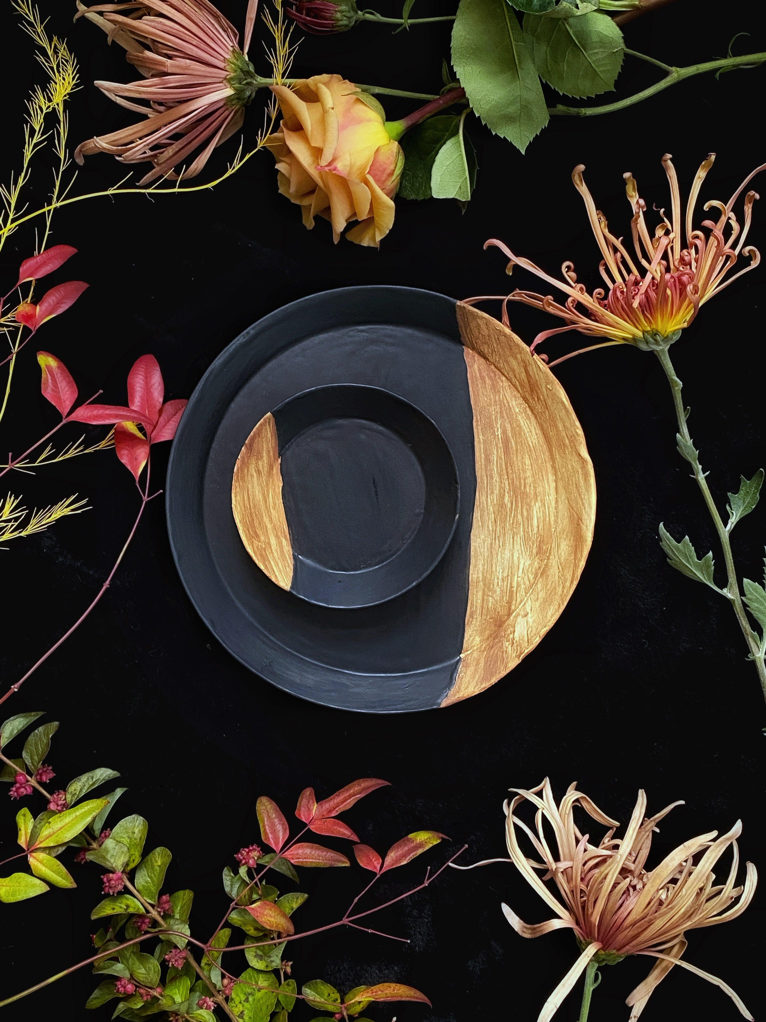 Matte Black w/ Wood Texture Plates and Dinnerware - Keven Craft Rituals