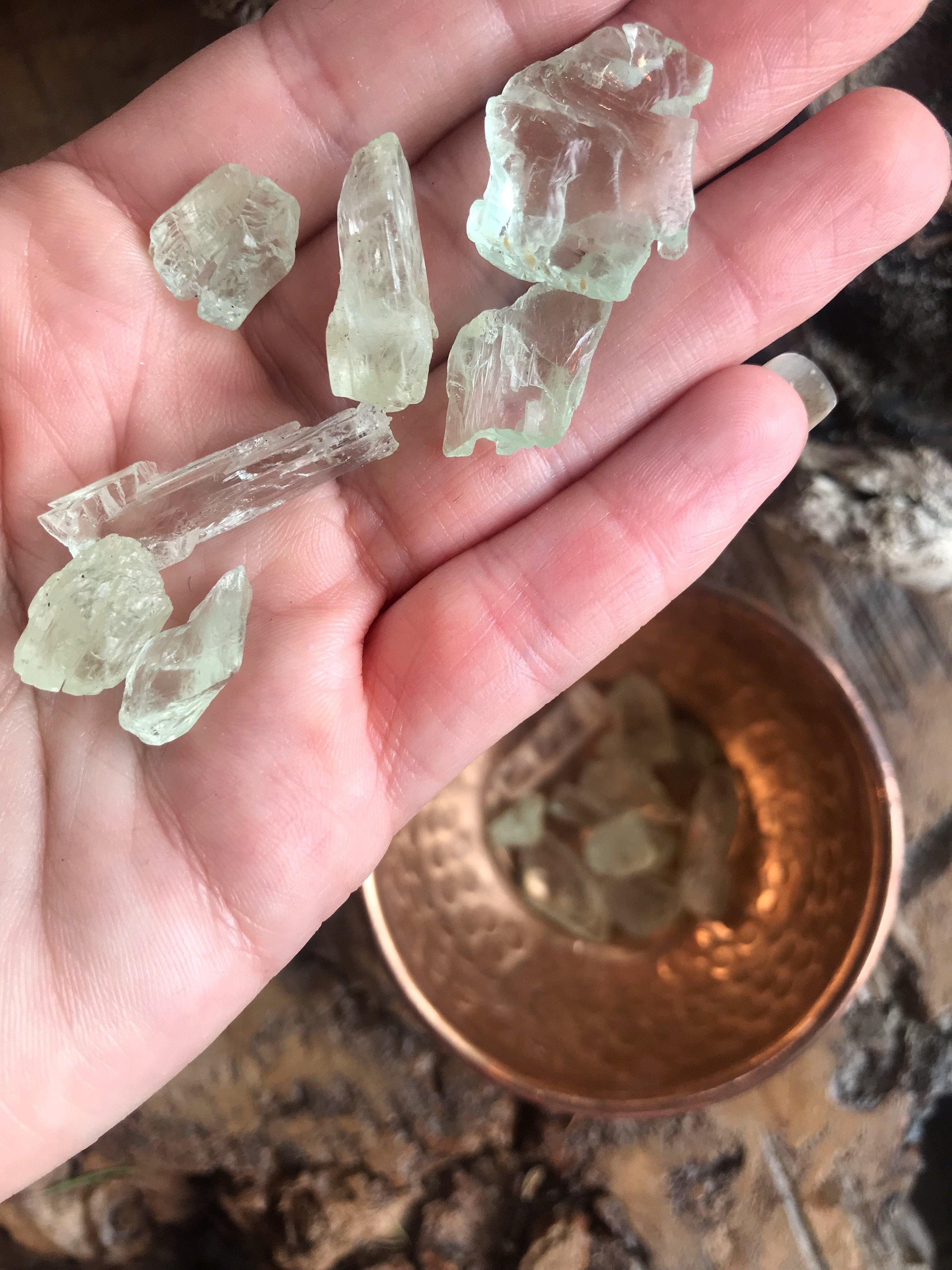 Crystal -Hiddenite (Green Kunzite) - Keven Craft Rituals