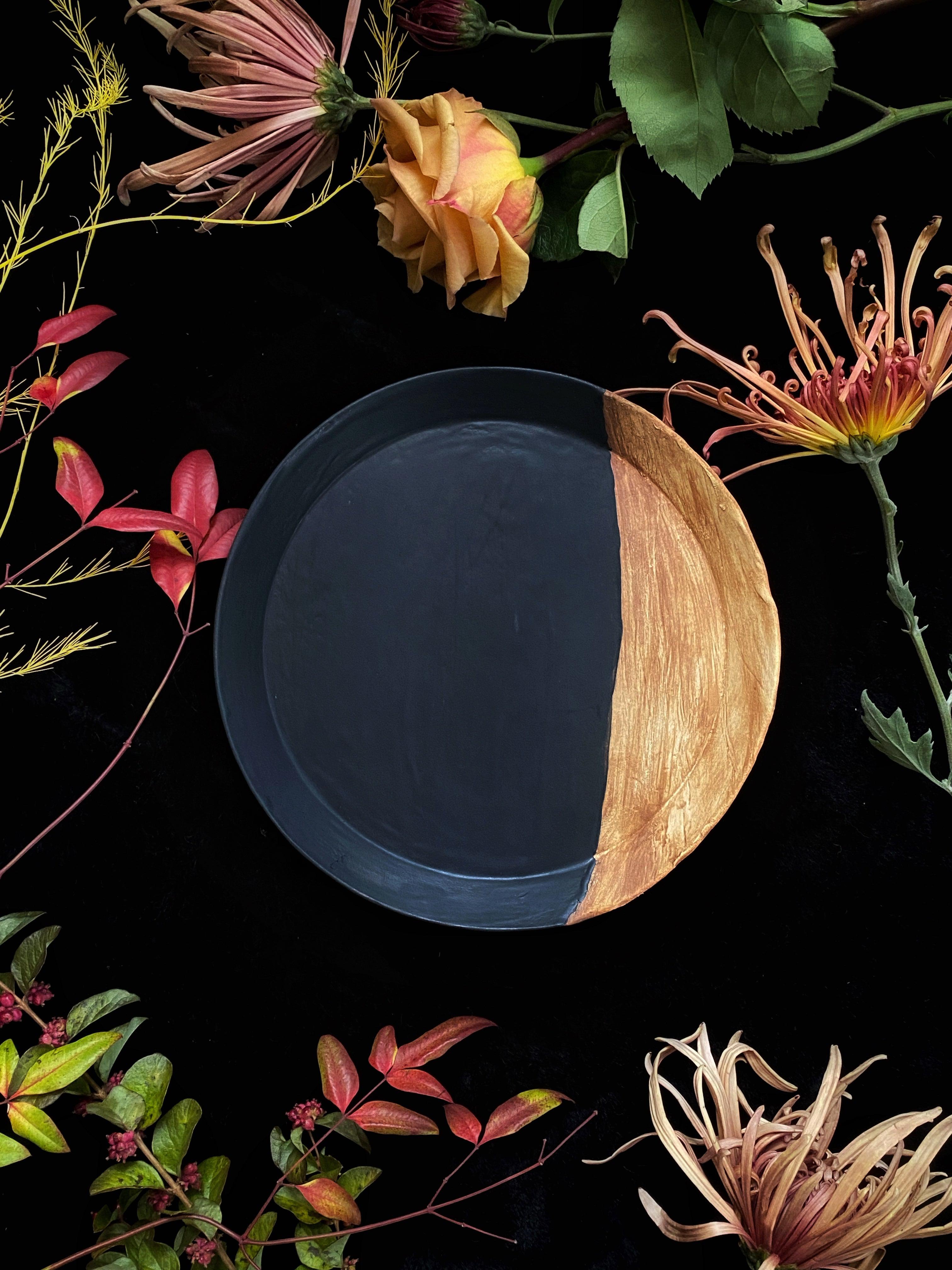 Matte Black w/ Wood Texture Plates and Dinnerware - Keven Craft Rituals