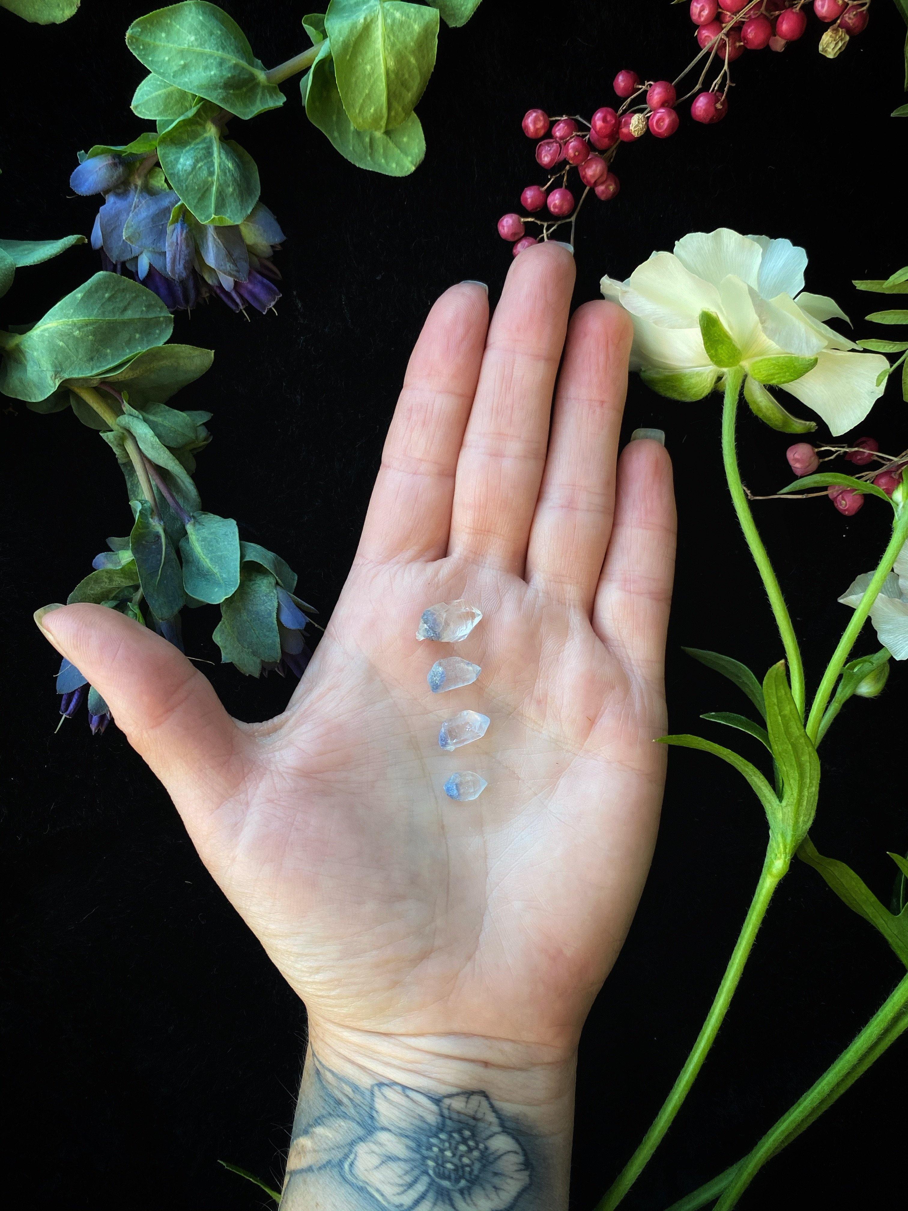 Blue Dumortierite in Quartz - RARE Clear, Natural in Quartz Points - qmeb