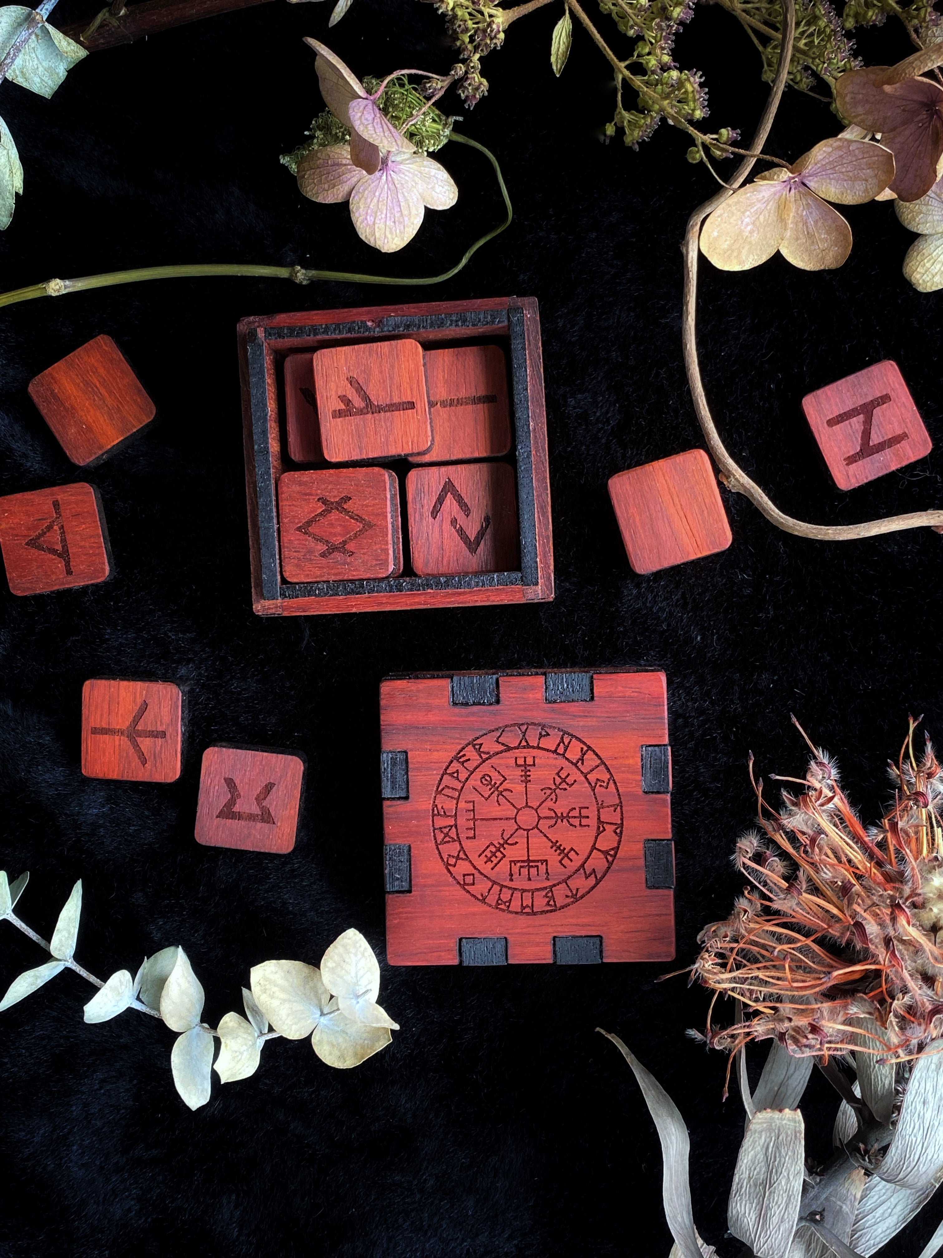 Vegvisir (Protection) - Elder Futhark Box and Runes on Padauk Hardwood