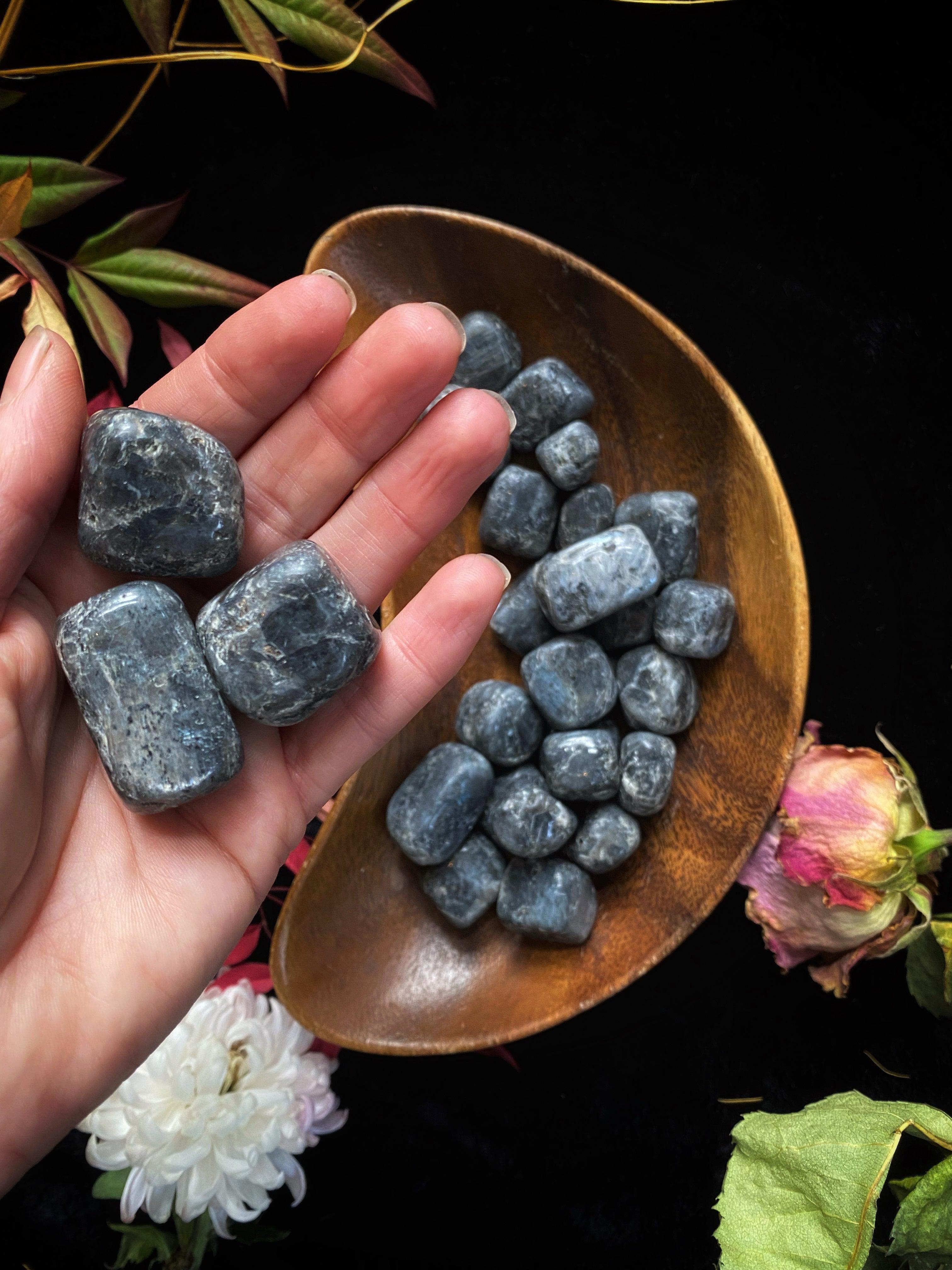 Larkavite Black Moonstone - Tumbled - Keven Craft Rituals