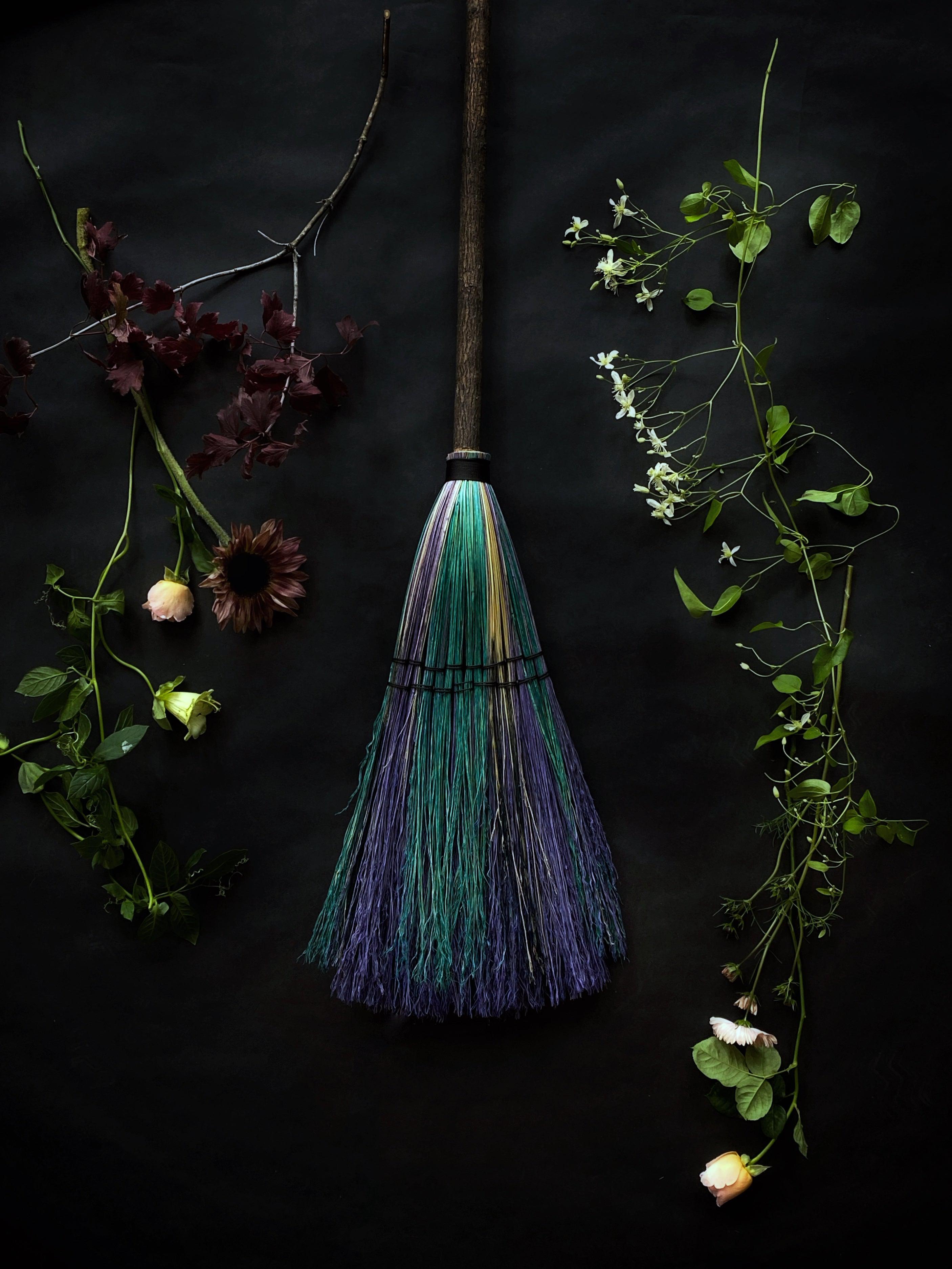 "Big Boss Witch" Sweeper Brooms - Kitchen Broom - Keven Craft Rituals